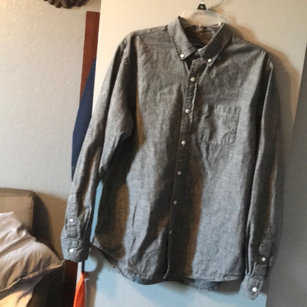 Nice, comfortable, slim fit button down